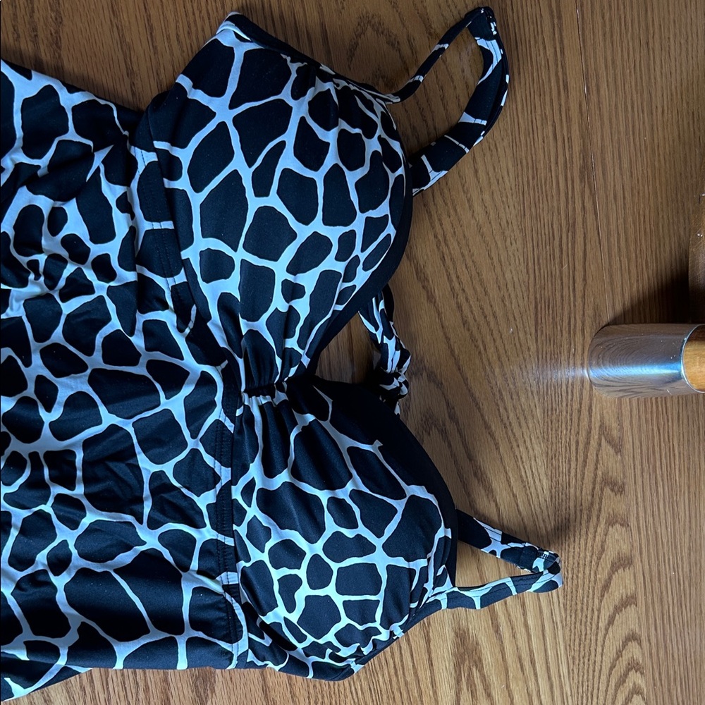 Coco Reef Black and White Animal Print Tankini 36/38DD - Picture 8 of 9